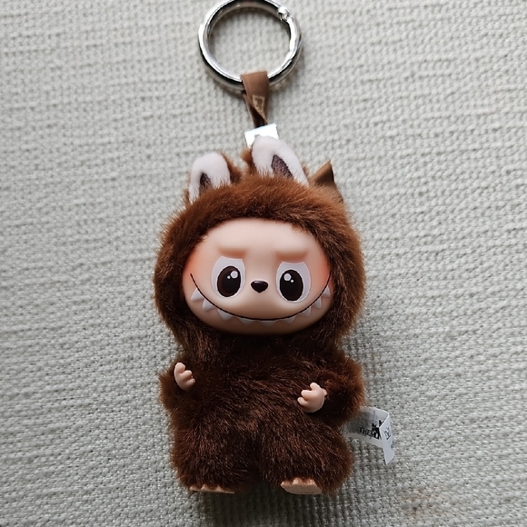 PIN FOR LOVE LABUBU LETTER L - Picture 3 of 10